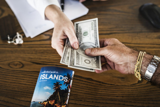 有料サービスによるマネタイズ