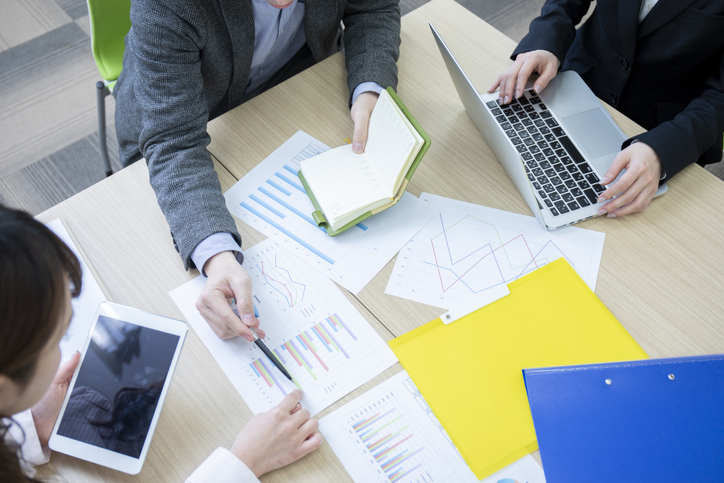 オウンドメディアのKPI評価事例