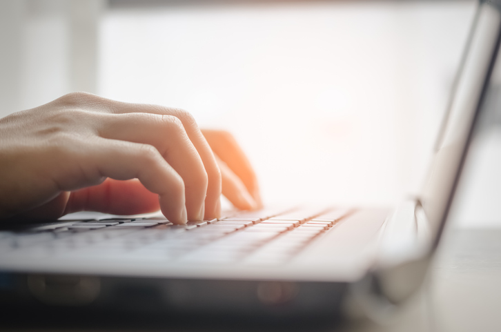 効率的なオウンドメディア運営のためにツールの活用を